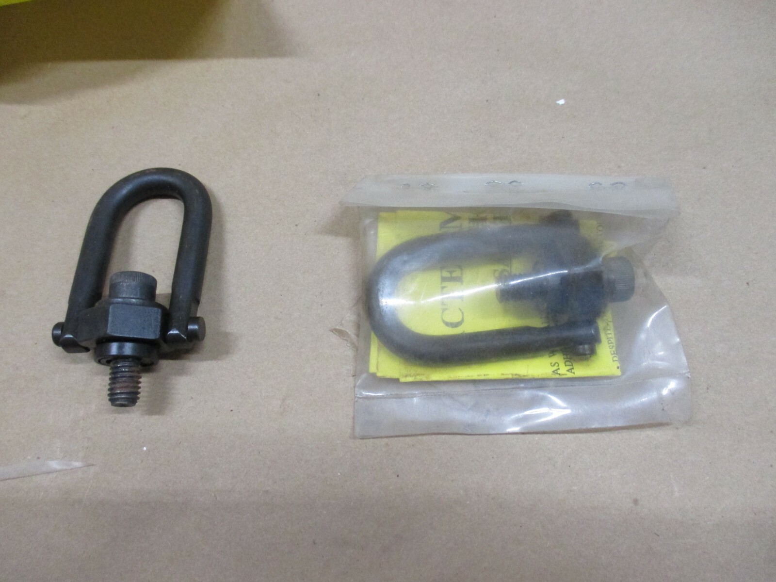 46106 HOIST RING 3/8-16" THREADS LOAD 1000 LB  AEROSPACE QUA