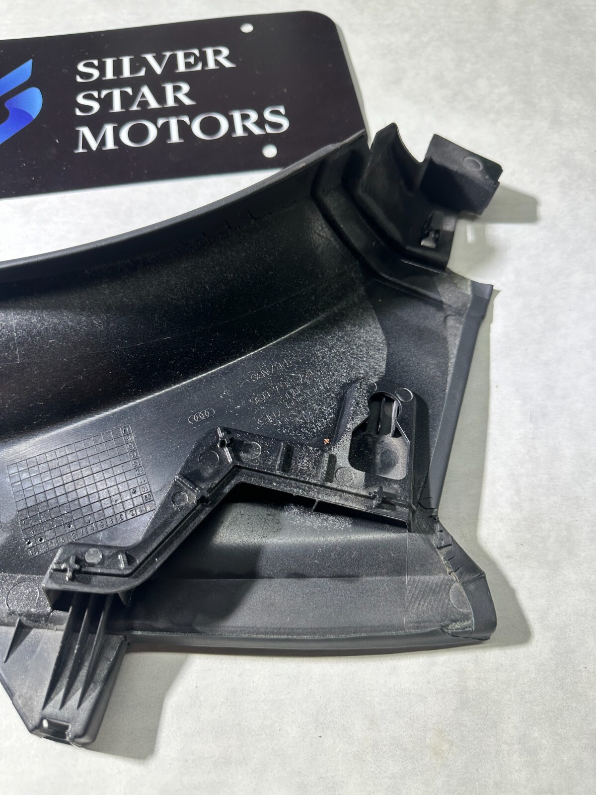 11-15 AUDI R8 SPYDER PASSENGER RIGHT REAR INTERIOR COVER TRIM LEATHER OEM