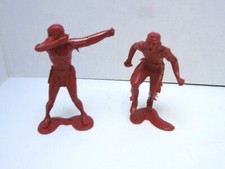 VINTAGE 1964 INDIANS TOY FIGURES 2 PIECES