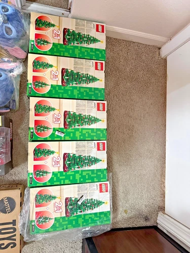 LEGO Christmas Tree toy Building Set 40573 with Toy Building Components & star