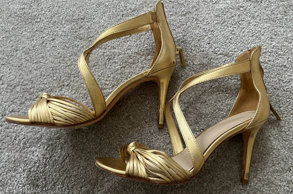 Sandro "Elisa" Gold Tones, Knotted Toe Strap, Heeled Sandals EU40 (UK7) - Image 3 of 4