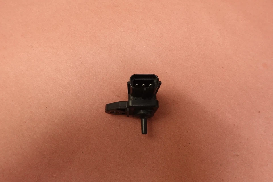 1996-2008 KAWASAKI VULCAN 1500 VN1500L Map Mass Air Flow Pressure Sensor - Image 2 of 4