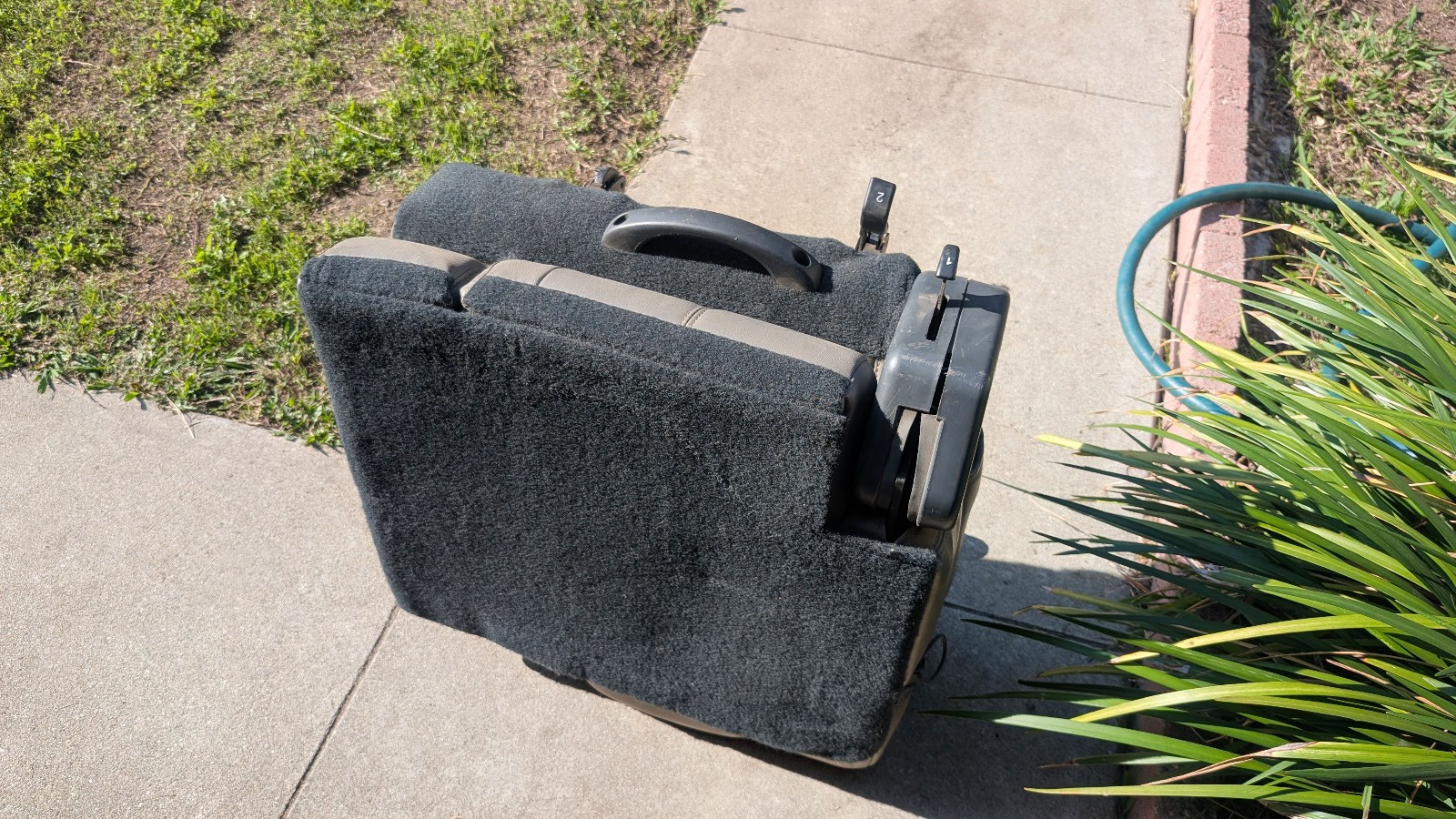 Chevy Tahoe/GMC Yukon Third Row Leather Seats OEM compatible years 2000-2006