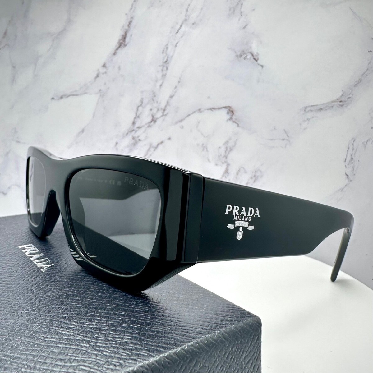 PRADA 53F シルバー スクエアメガネ PRADA Sunglasses New 53mm Black Silver Square Logo Authentic W