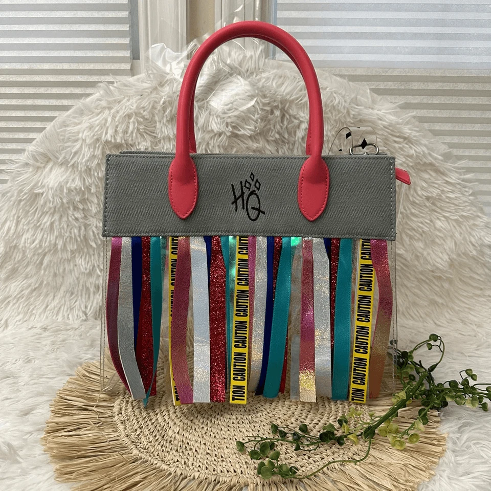 Bolsa Loungefly DC Comics com zíper transparente pássaros de rapina Harley Quinn com várias franjas - Imagem 2 de 4