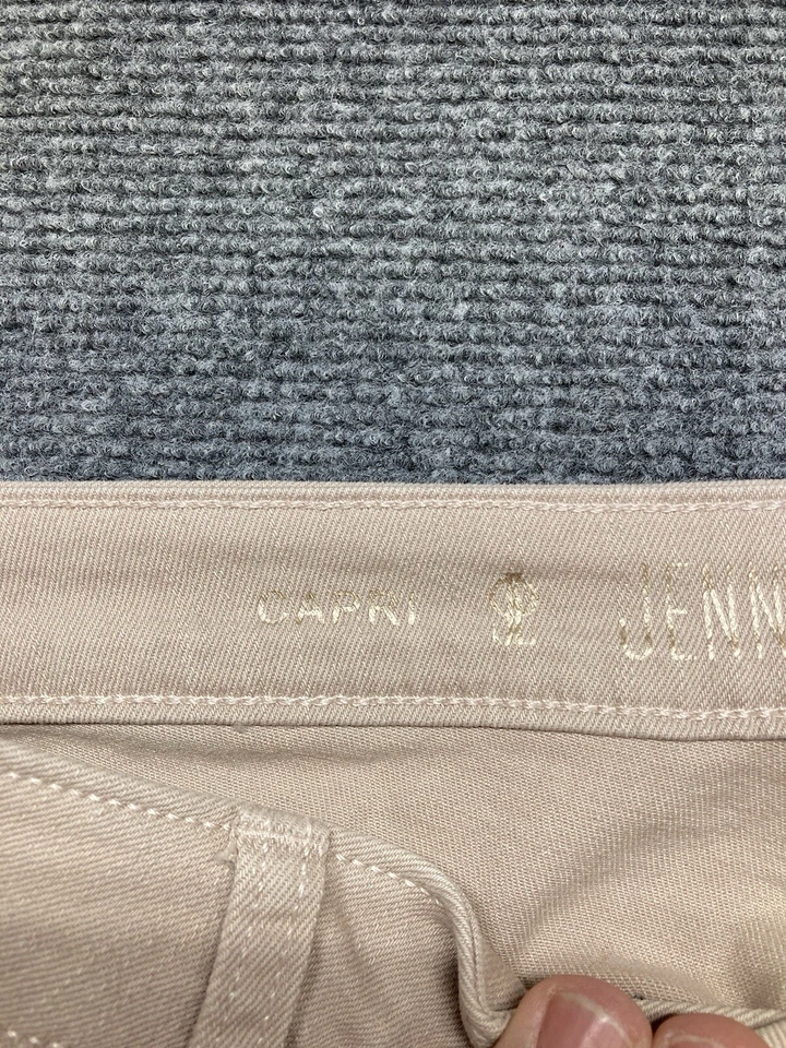 Jennifer Lopez Capri Pants Women’s Size 10 Tan Straight Leg  - Image 3 of 4
