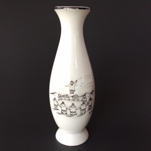 Robert Mayokok Inuit Alaska Artist Bud vase Caribou Blanket Toss Eskimo Arctic