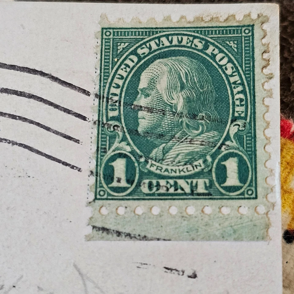 Absolutely Beautiful Benjamin Franklin 1 cent stamp. Very fine condition rare. - Image 2 of 4
