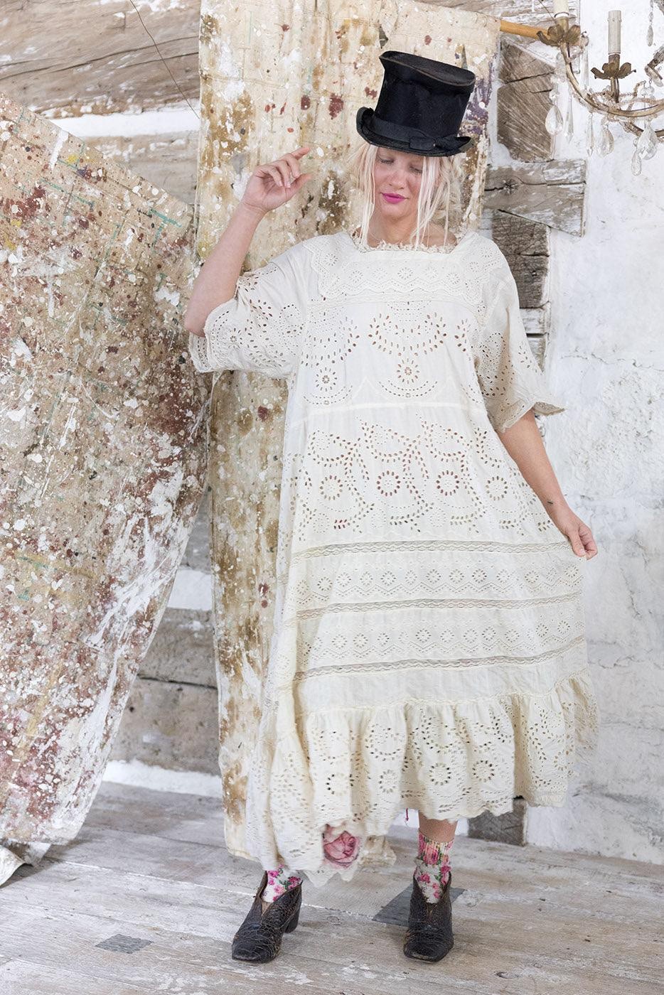 "Magnolia Pearl🩷SOLD OUT 🩷Eyelet Heeren Dress NWT Reversible front to back image 6