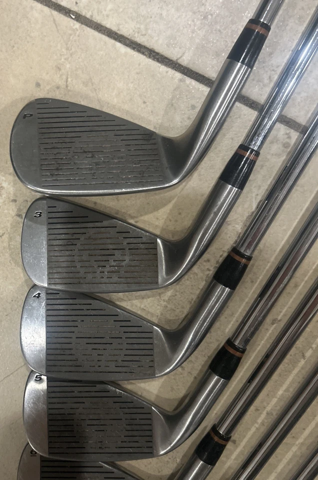 Juego de hierros TaylorMade quemador de gran tamaño 3-PW S90 ejes de acero rígido diestro Foto 4 de 4
