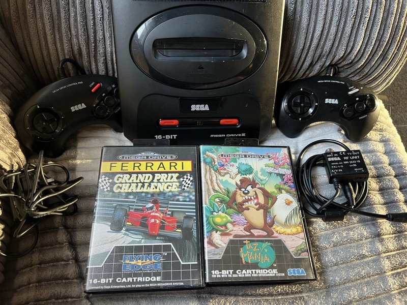 Sega Mega Drive II Console Bundle – 2 Controllers, Cables, Taz Mania & Ferrari