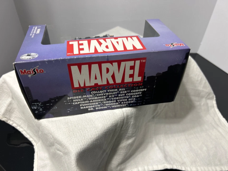 MAISTO 1:27 MARVEL THE HULK HUMMER H2 SUT CONCEPT DIECAST TRUCK 2003 - Image 4 of 4