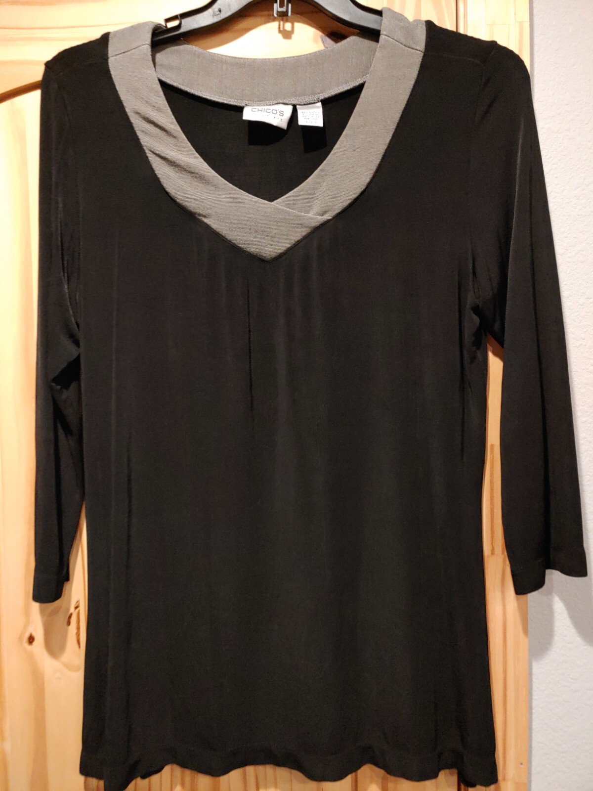 CHICO'S TRAVELERS SLINKY Black Gray TUNIC TOP Shirt Casual Cruise 3/4 sleeve sz2