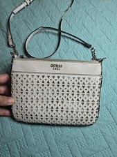 Guess EST. Borsa da sera 1981 rosa metallizzato con tracolla staccabile 