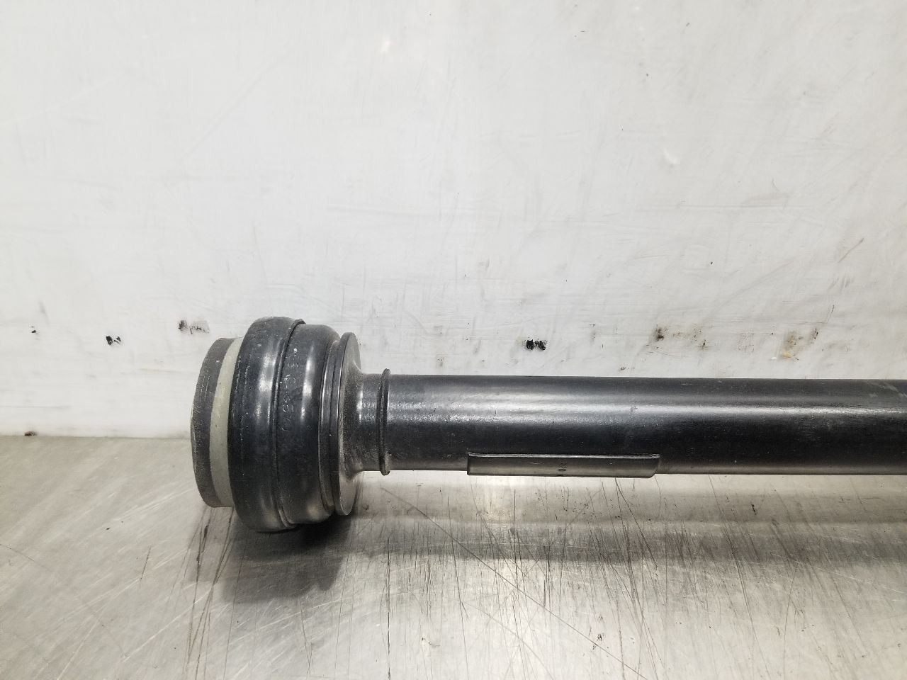 22 2022 MASERATI LEVANTE 3.8L V8 FRONT DRIVE SHAFT 