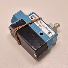 Honeywell BZE6-2RQ Micro Switch
