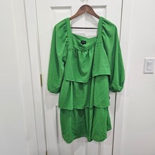 Who What Wear Green Textured Tiered Square Neck Midi Dress Size L