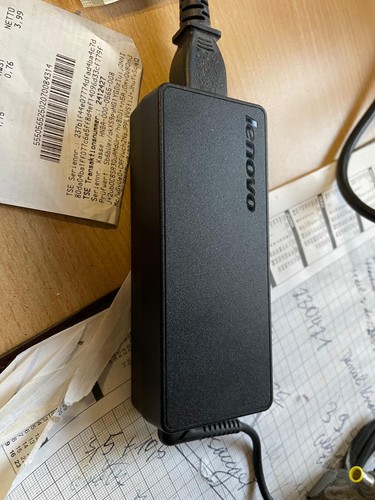 Netzteil - Lenovo Laptop - runder Anschluss - 20 Volt 4,5 A