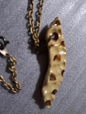 Vtg.2 1/2''Ceramic Pend/Neck~28''Long Chain~Read Description~#CERAMIC