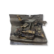 Nissan Patrol 160 1985 Avant gauche Serrure de porte avant KEG31243