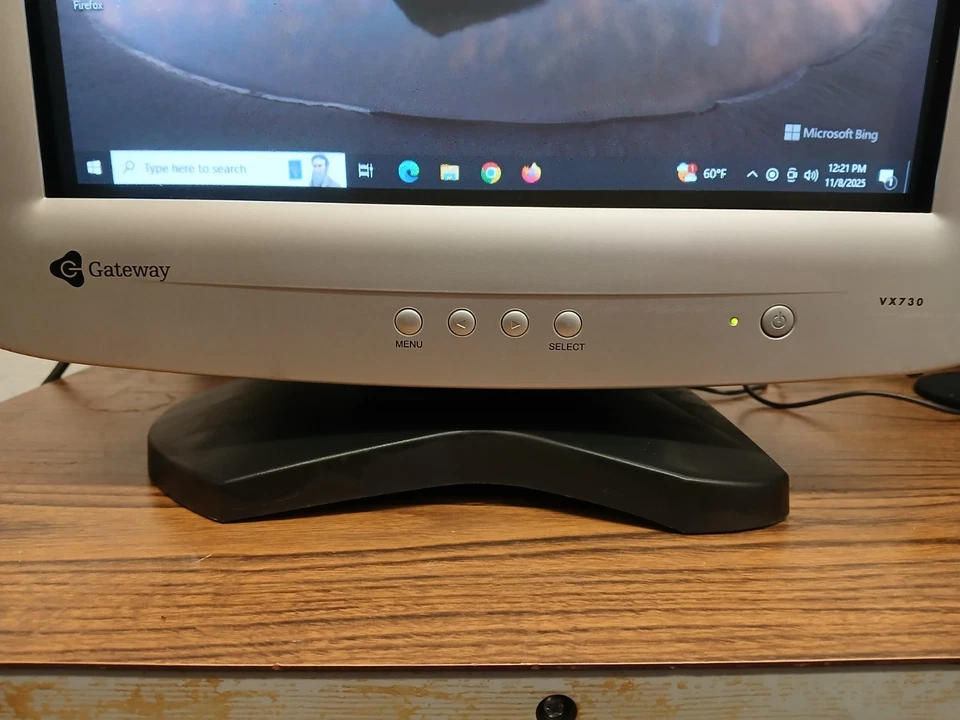 Gateway VX730 17" CRT Monitor Black w/ Swivel Stand VGA Tested!✅ - Image 3 of 4