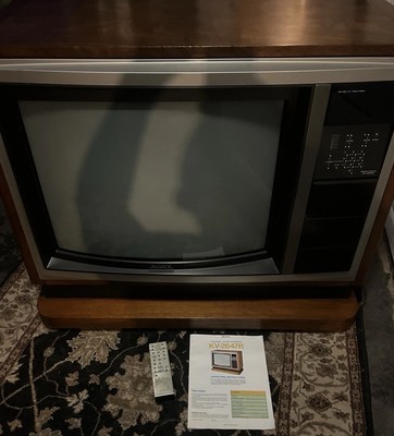vintage sony trinitron Gaming CRT tv Wood Kv-2647R w Remote Manual
