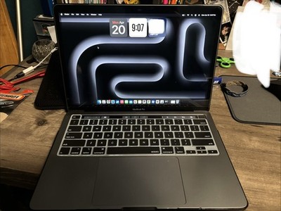 Apple MacBook Pro 13-inch 2020 Intel Core i5 8GB RAM 256GB SSD Silver A2289
