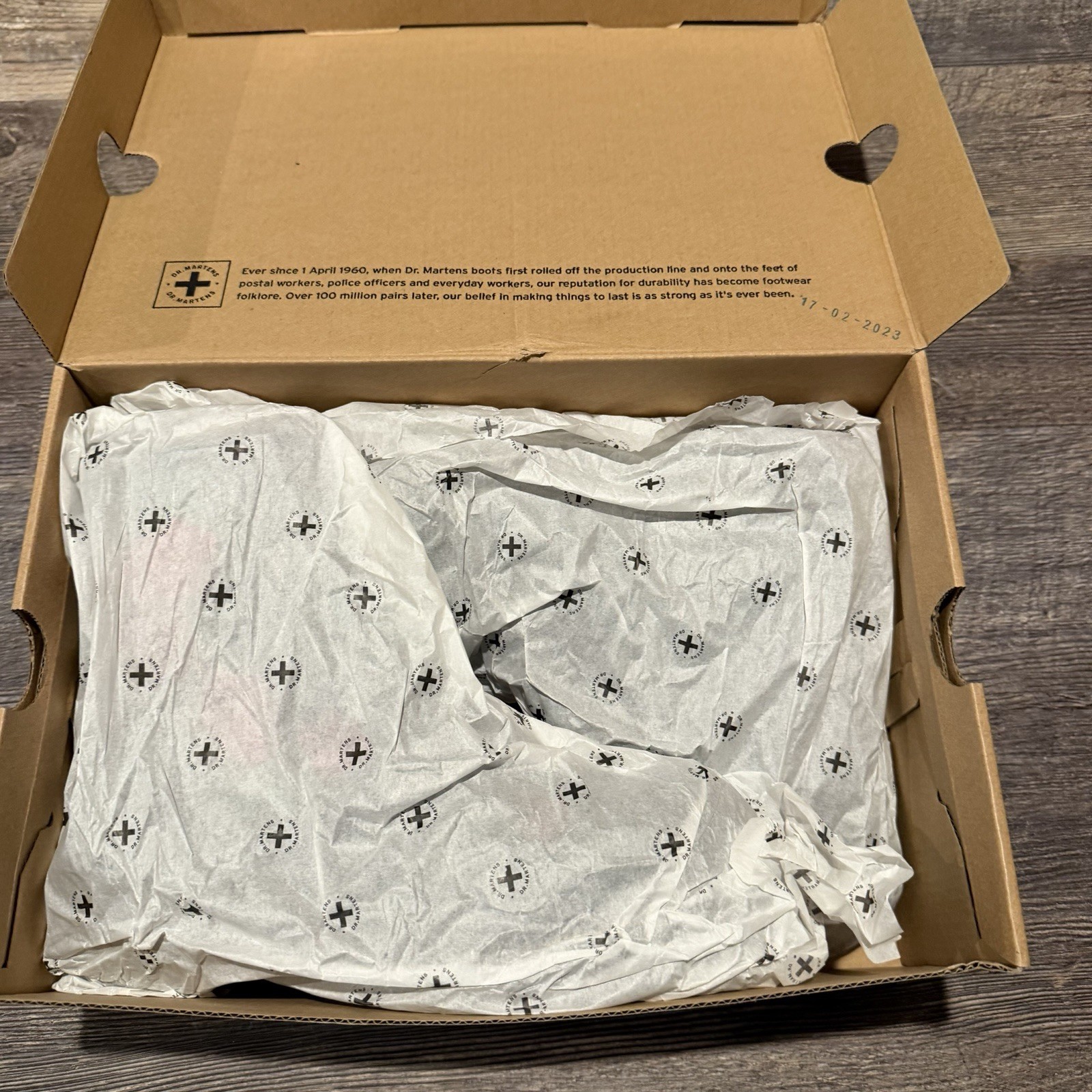 Doc Dr Martens Vonda Mono Shoes Womens Embroidered Size 7 Flower Combat Boots US thumbnail 5