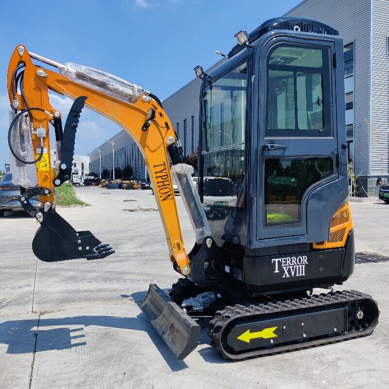 2 Ton New Mini Excavator, EPA certified USA KUBOTA Diesel Engine ,  Attachments