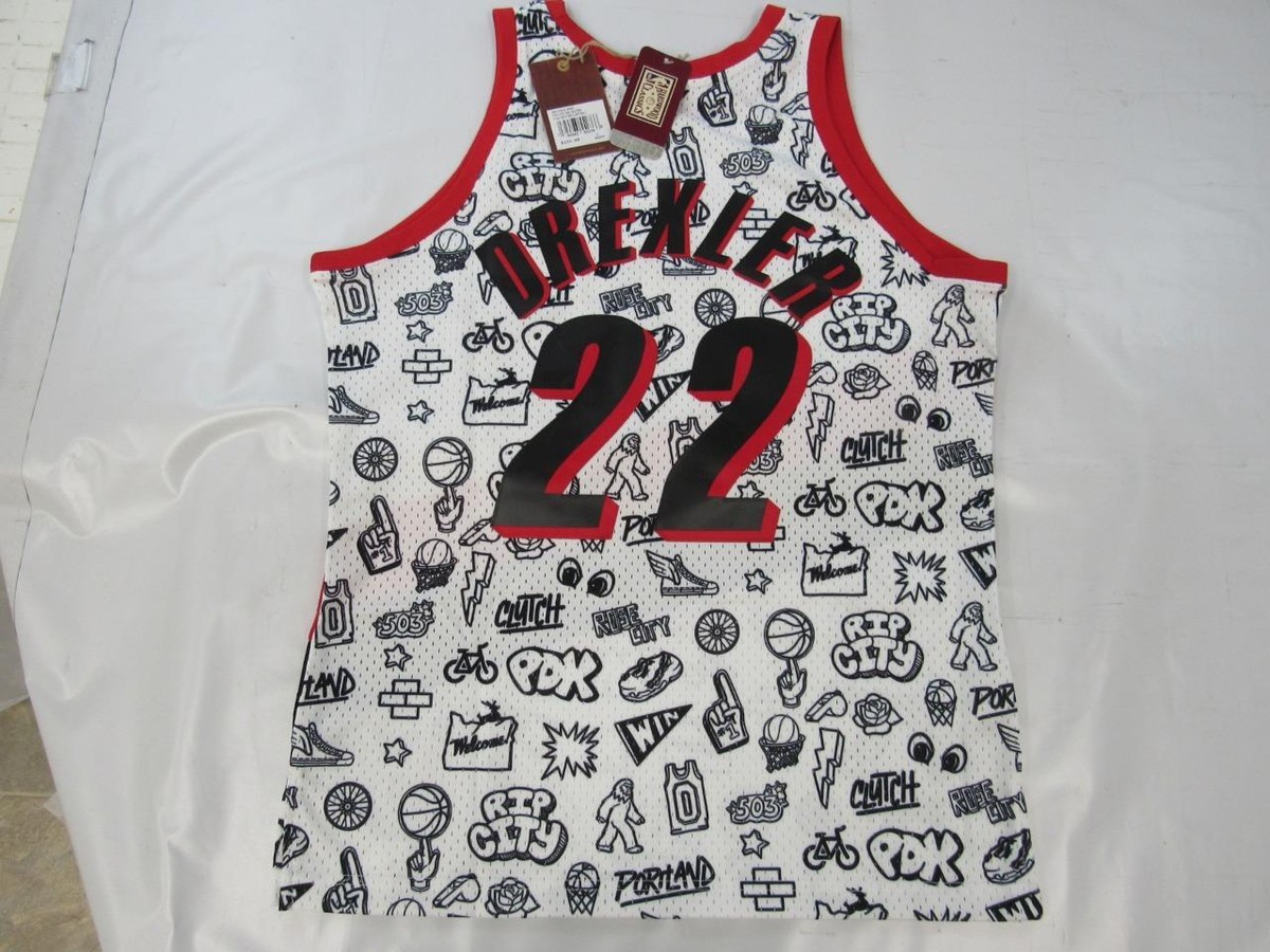 Clyde Drexler #22 Trail Blazers Mens Mitchell & Ness Swingman