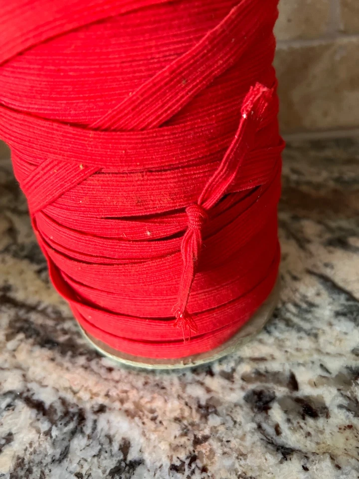 复古 20 世纪 70 年代线轴弹性 1/2 英寸缝纫工艺红色 125 码 +/- — 第 2/4 张图片