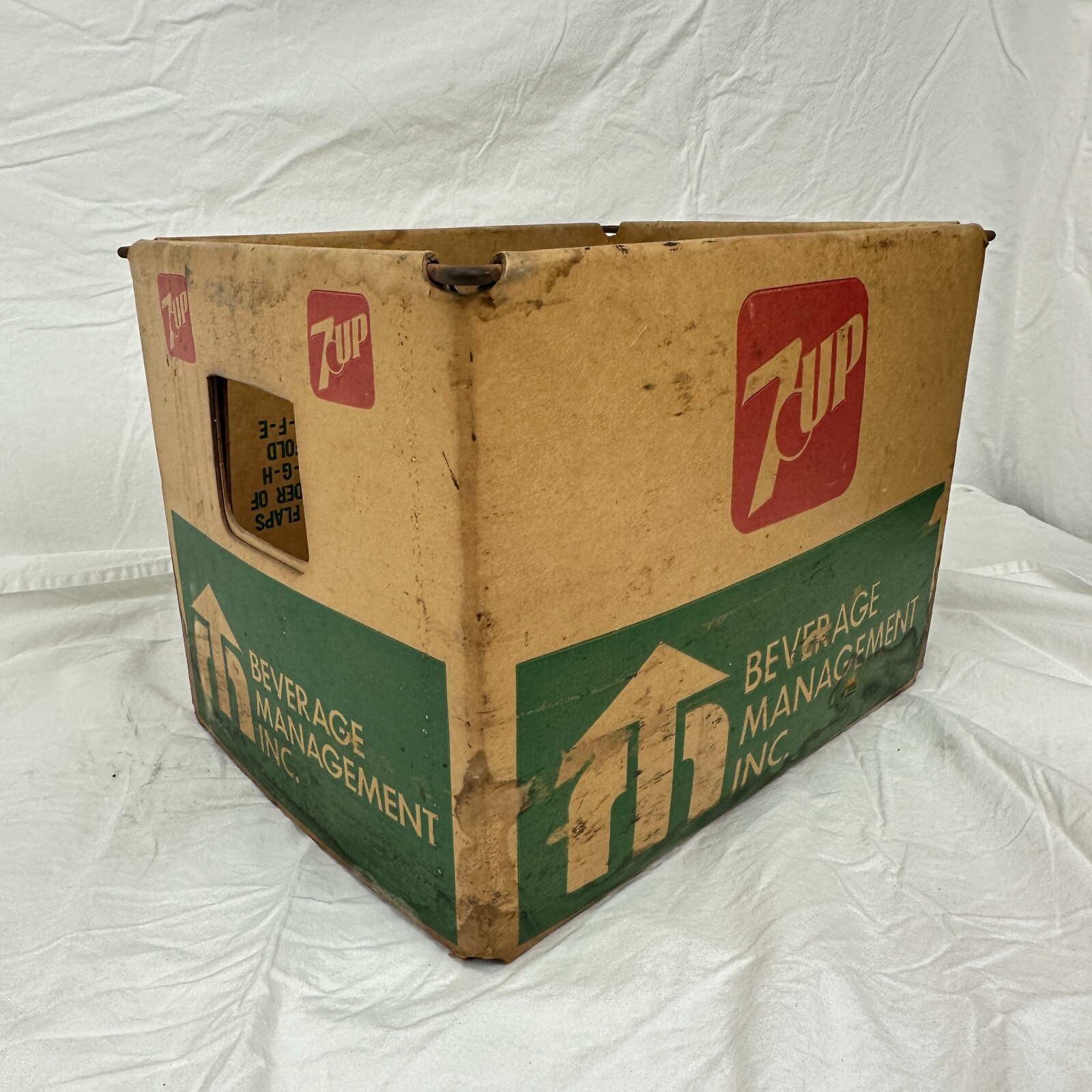 VINTAGE 7UP PAPER CRATE WITH WIRE FRAME SODA COLLECTABLE | eBay