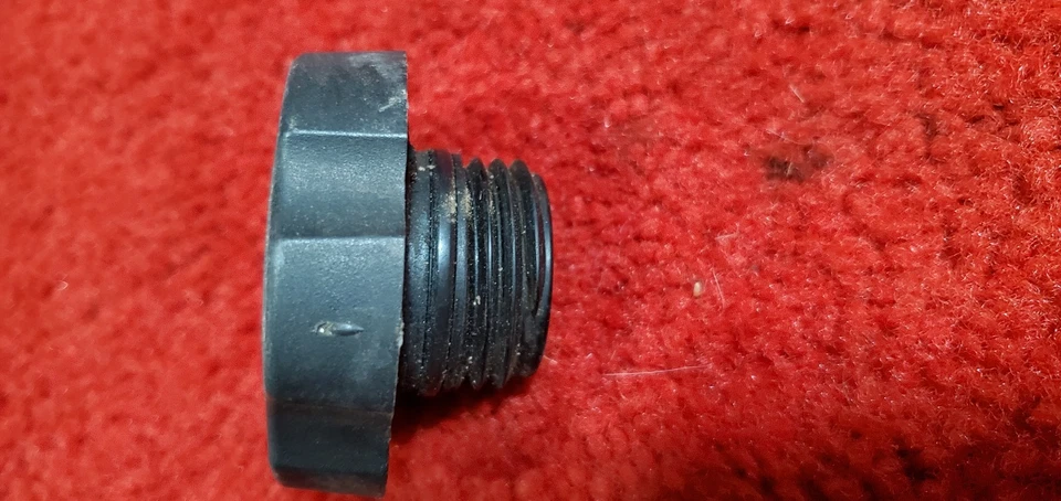 1997 Buick Park Avenue GM Engine Oil Filler Cap SAE 5W-30 OEM - Image 3 of 3