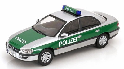 Triple9 1800435 - Opel / Vauxhall Omega B - Deutsche Polizei POLIZEI 1996 - 1/18 