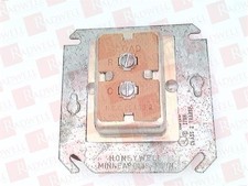 HONEYWELL AT72D-1022 / AT72D1022 (NEW NO BOX)