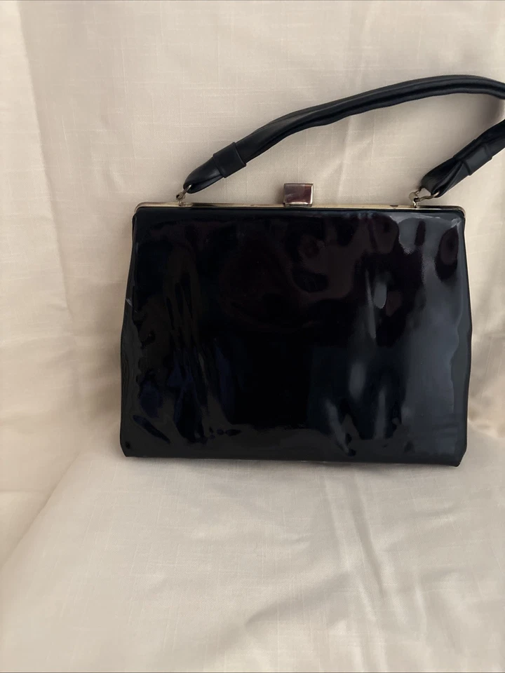 Cartera vintage de charol negro Foto 4 de 4