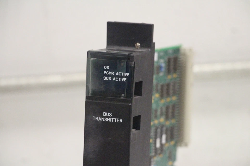 GE Fanuc IC697BEM713H Series 90-70 PLC Bus Expansion Transmitter 44A730318-001 - Image 2 of 4