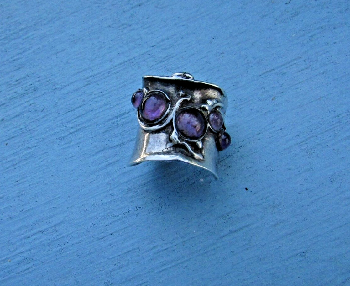 OUTSTANDING  HANDMADE FREEFORM SILVER RING & AMET… - image 1