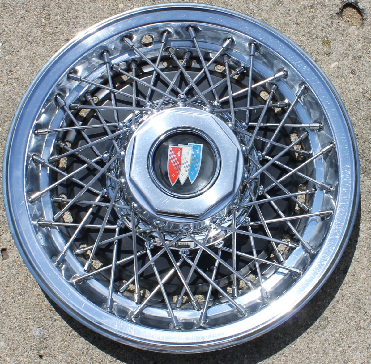 ONE 1980-1990 Buick LeSabre Electra Park Avenue 15