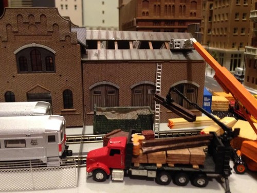 N Maßstab ""KW"" Hi-Rail Greifer LKW Bausatz - Modelleisenbahn Vitrinen (59) - Bild 6 von 10