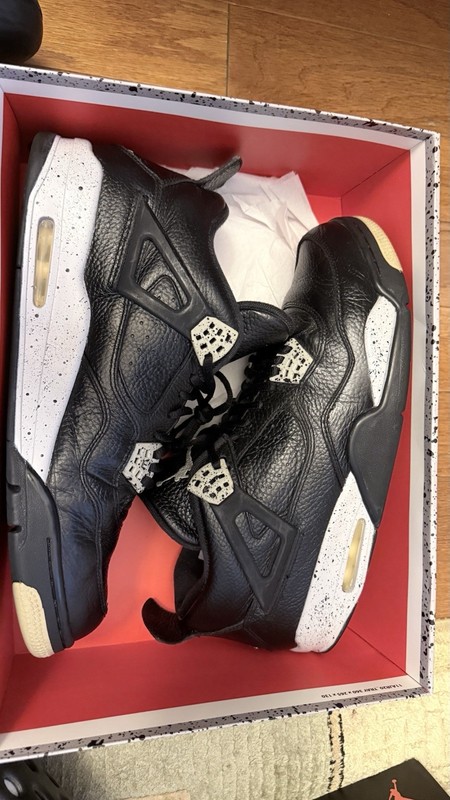 Air Jordan 4 Retro LS Size 13 Oreo