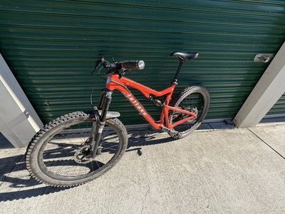 #ad Juliana Furtado 1 Carbon CC 2015 Santa Cruz 5010 1 CC w different paint Large $1650.00