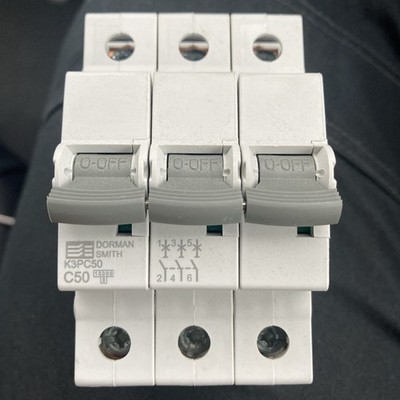 Dorman Smith K3PC50 dreipoliger MCB 50 Amp Typ C 10kA Leitungsschutzschalter