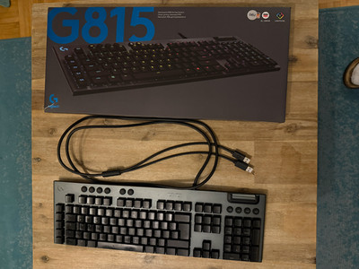 Logitech G815 LIGHTSYNC RGB Gaming Tastatur (LINEAR Switch) QWERTZ DE