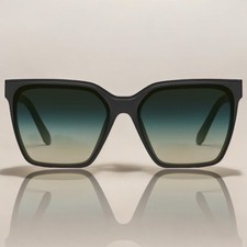 Quay Australia LEVEL UP Sunglasses Matte Black Frame / Palm Taupe Lens