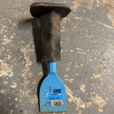 OX Tools OX-T090502 OX Trade Ziegel Bolster mit Schutz - 2 1/4'' / 57 mm