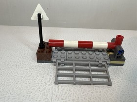 LEGO 4436 - Lego City Patrol Car - Near Complete