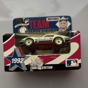 MATCHBOX LIMITED EDTION MLB TEAM COLLECTABLE 1992 NEW YORK YANKEES CORVETTE