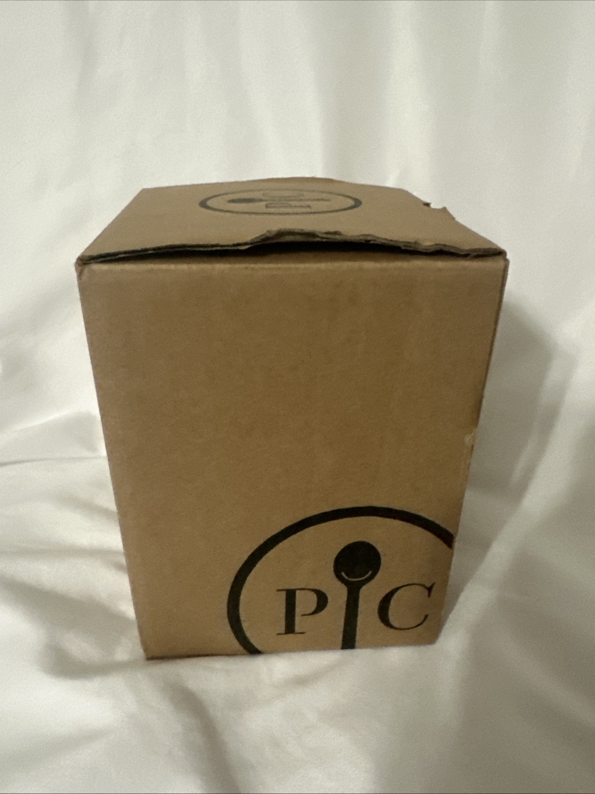 Pampered Chef Ceramic Egg Cooker 1529 w/ Silicone Sleeve & Lid Unused New In Box