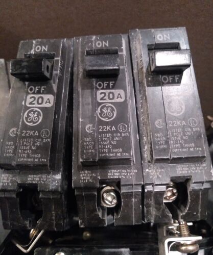 Lot of 5 GE THHQB1120 Bolt-On Circuit Breaker 20A 240V 1P 1PH Used 20 AMP - Afbeelding 1 van 2